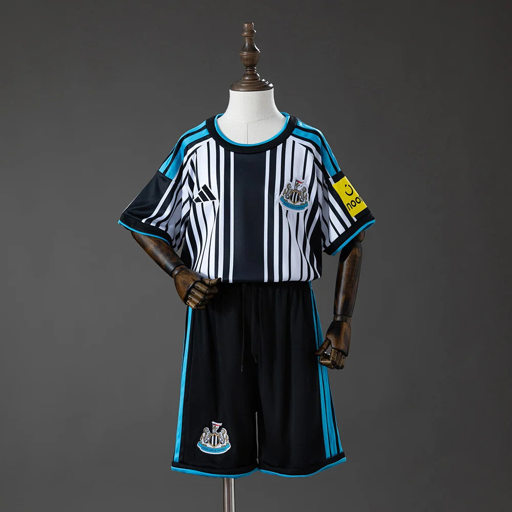 Newcastle 26/27 Home Kid's Jersey & Shorts